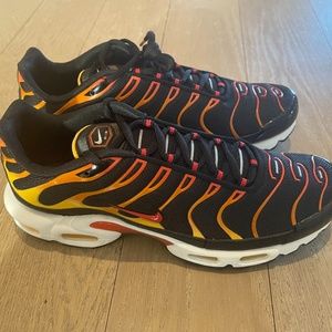 Nike Air Max Plus - Size US 9 - BRAND NEW!